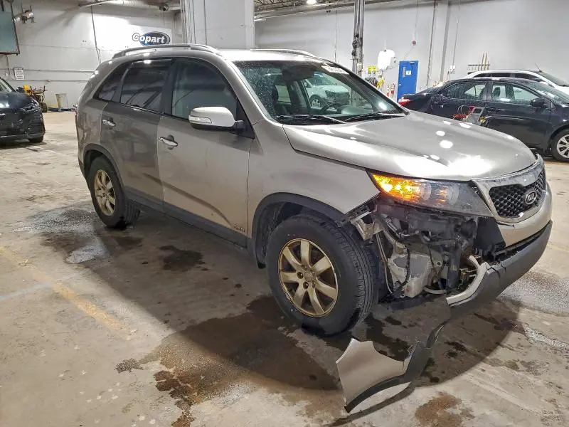 2013 KIA SORENTO LX  