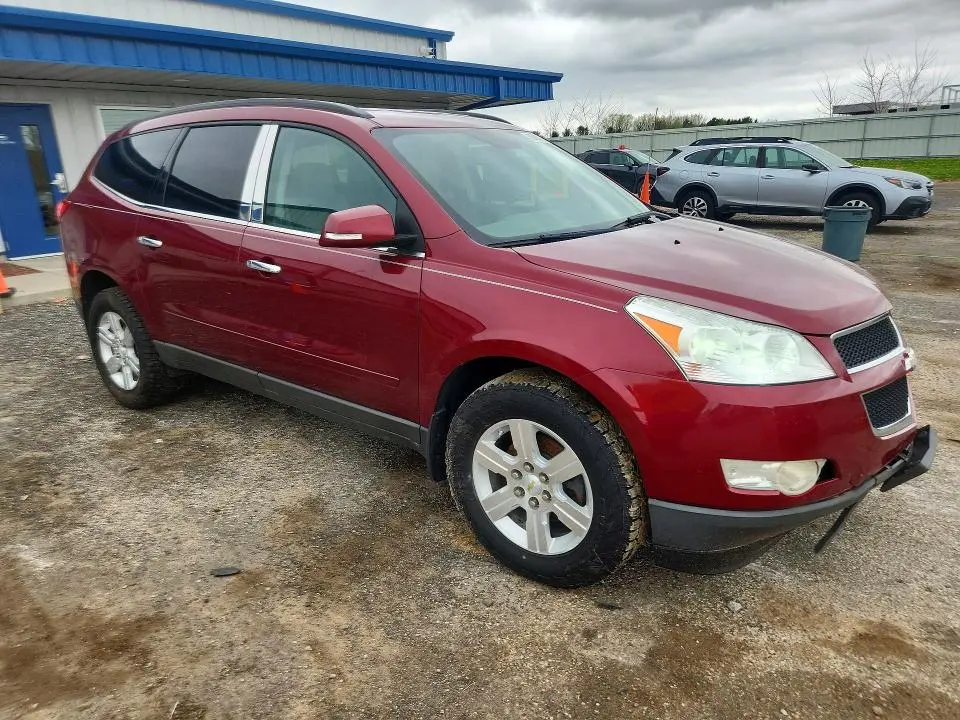 2010 CHEVROLET TRAVERSE LT  