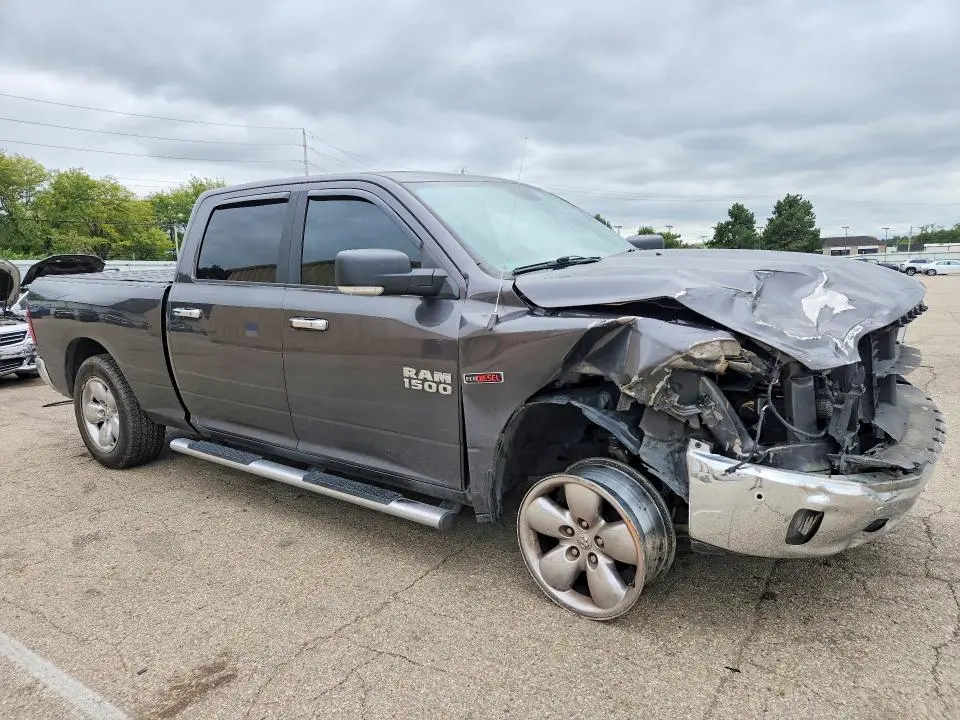 2018 RAM 1500 SLT  