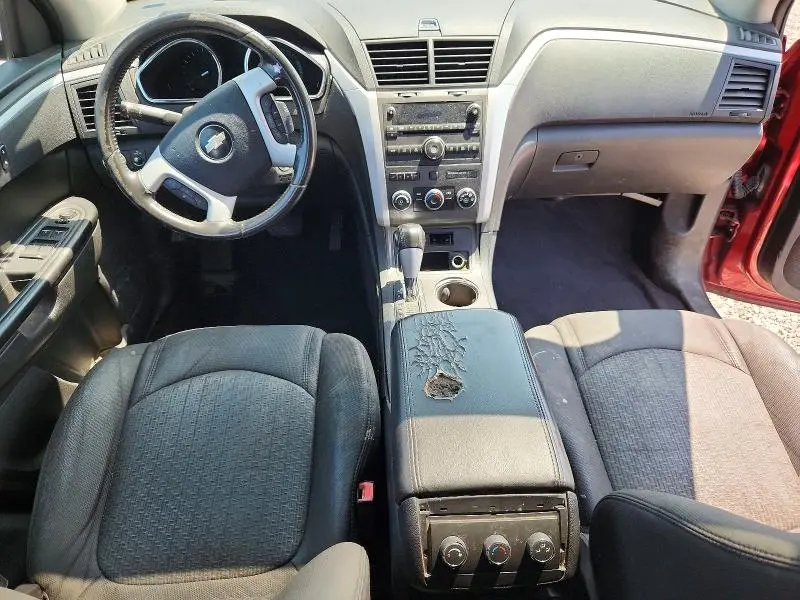 2010 CHEVROLET TRAVERSE LT  