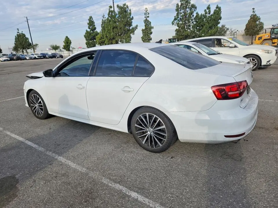 2016 VOLKSWAGEN JETTA SPORT  
