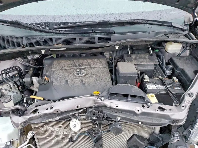 2014 TOYOTA SIENNA XLE 8-PASSENGER  