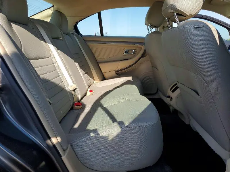 2017 FORD TAURUS SE  