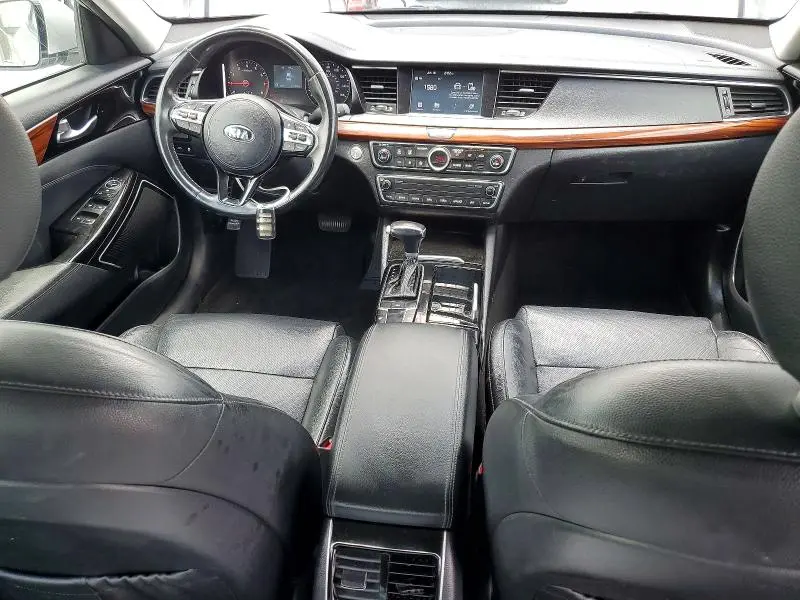 2017 KIA CADENZA PREMIUM  