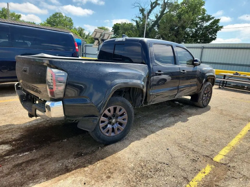 2022 TOYOTA TACOMA LIMITED  