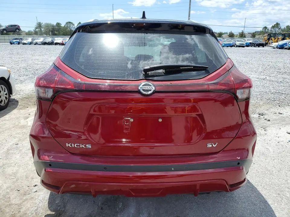 2021 NISSAN KICKS SV  