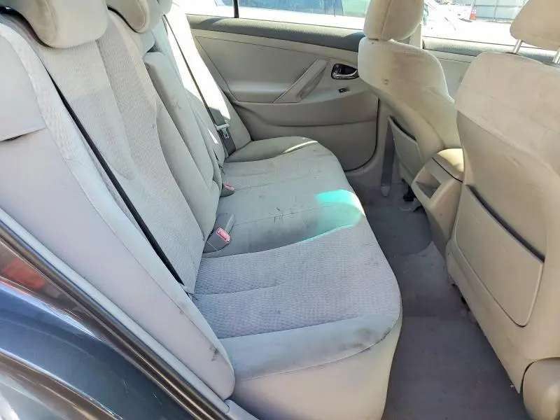 2011 TOYOTA CAMRY LE  