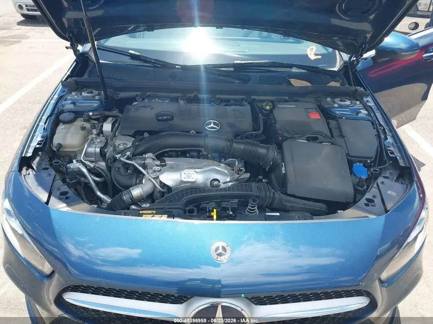 2022 MERCEDES-BENZ A 220  
