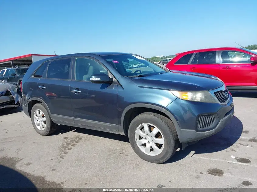 2011 KIA SORENTO LX