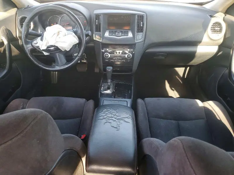 2010 NISSAN MAXIMA S  