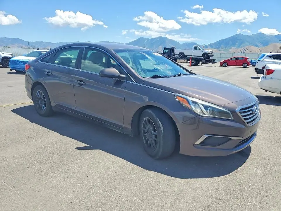 2017 HYUNDAI SONATA SE  