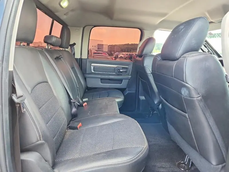2017 RAM 1500 SLT  