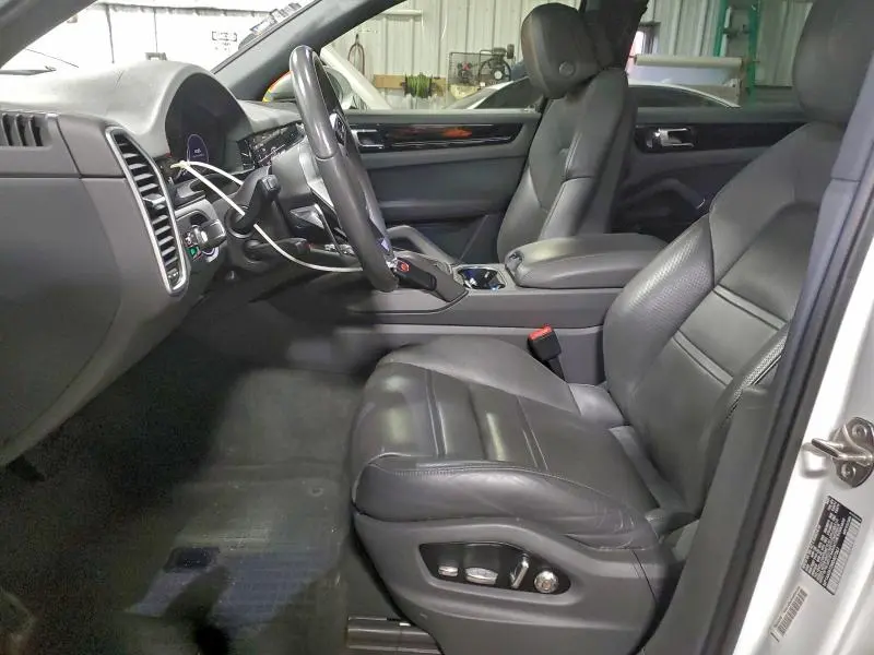 2021 PORSCHE CAYENNE   