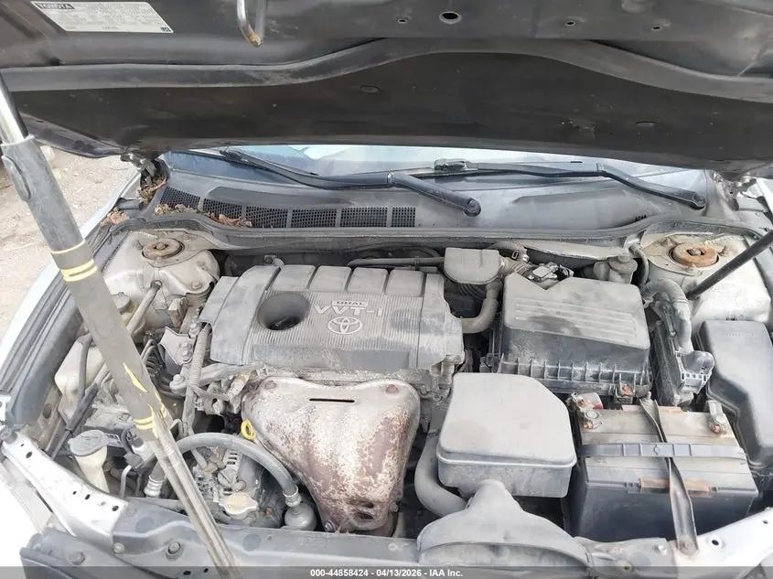 2010 TOYOTA CAMRY LE
