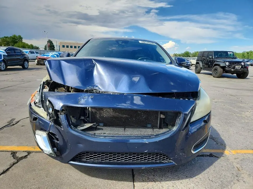 2013 VOLVO S60 T5  