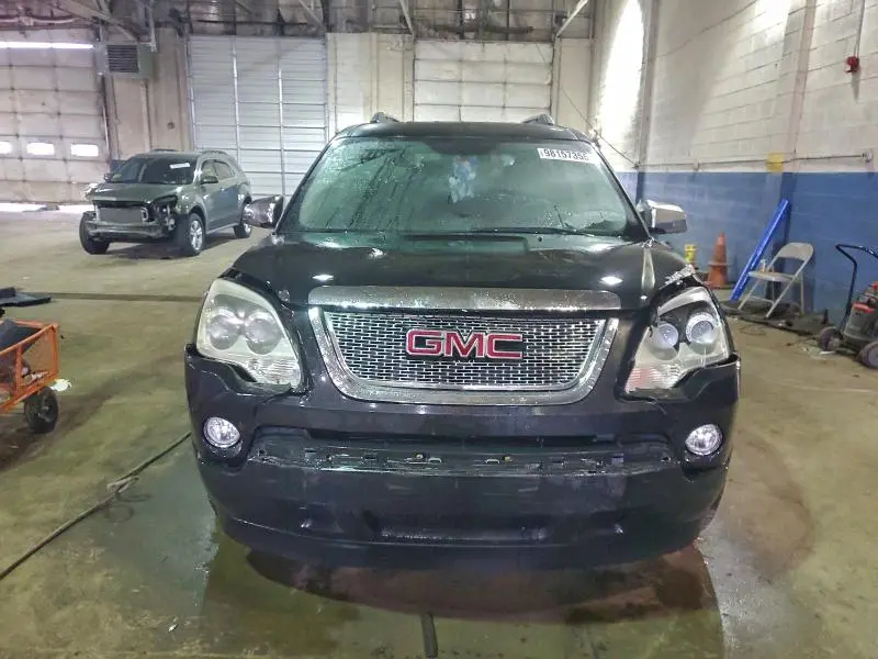 2011 GMC ACADIA SLE  