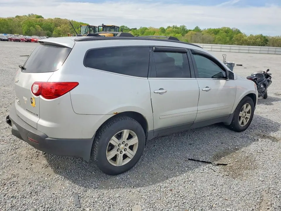 2011 CHEVROLET TRAVERSE LT  