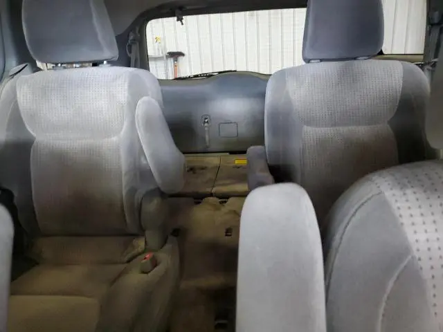 2010 TOYOTA SIENNA CE  