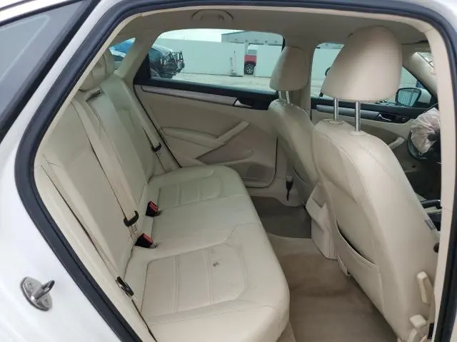 2014 VOLKSWAGEN PASSAT S  