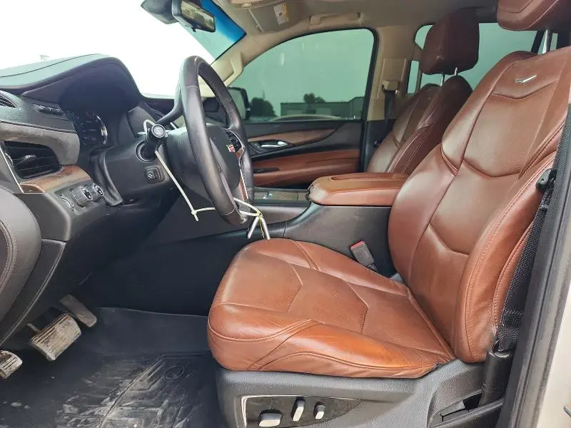 2018 CADILLAC ESCALADE LUXURY  
