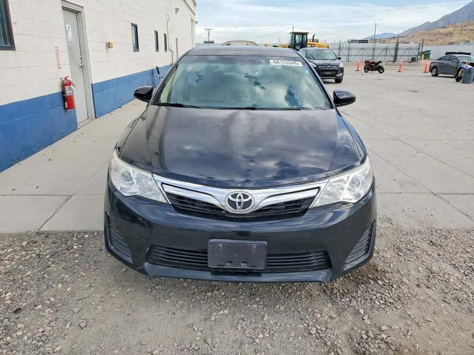 2013 TOYOTA CAMRY LE  