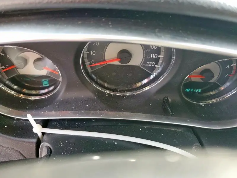 2011 CHRYSLER 200 LIMITED  