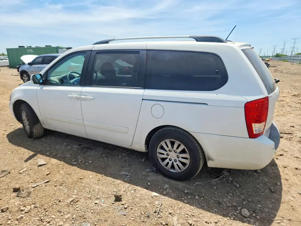 2011 KIA SEDONA LX  