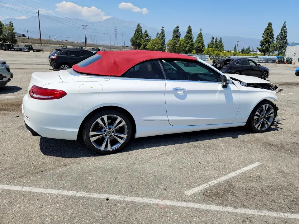 2018 MERCEDES-BENZ C 300  
