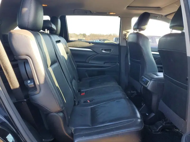 2016 TOYOTA HIGHLANDER XLE  