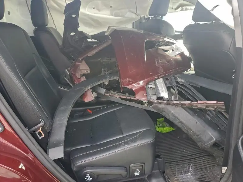 2017 TOYOTA HIGHLANDER SE  