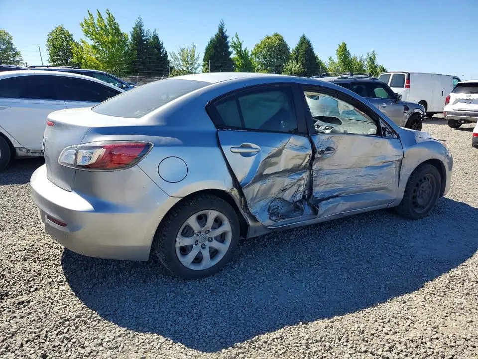 2013 MAZDA 3 I  