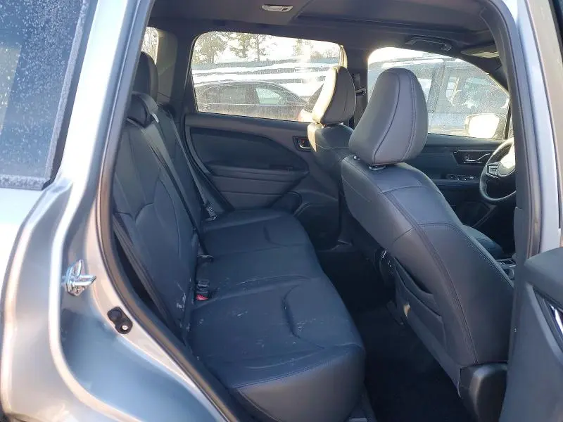 2025 SUBARU FORESTER LIMITED  