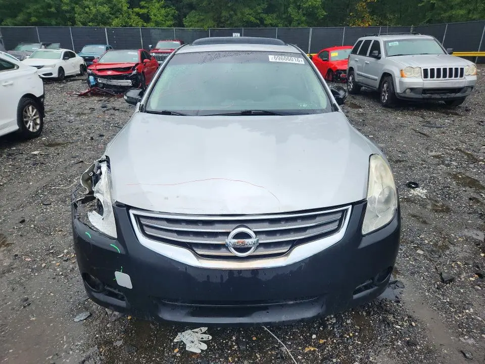 2010 NISSAN ALTIMA SR  