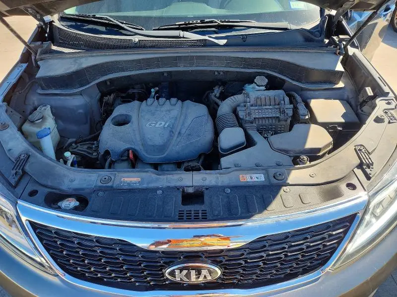 2015 KIA SORENTO LX  