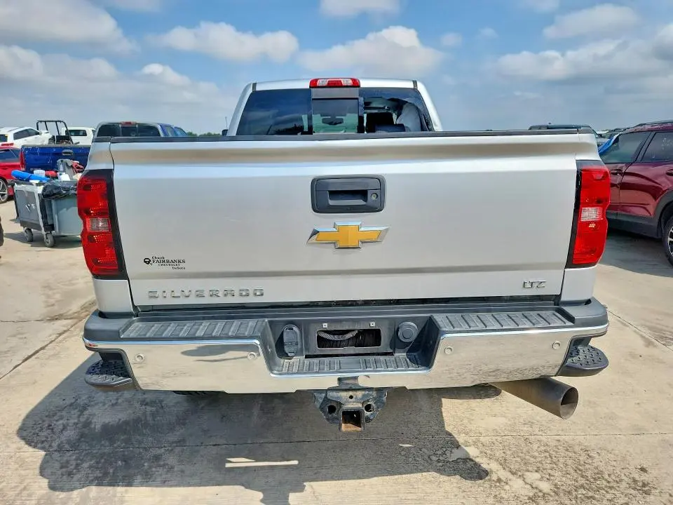 2015 CHEVROLET SILVERADO K2500 HEAVY DUTY LTZ  