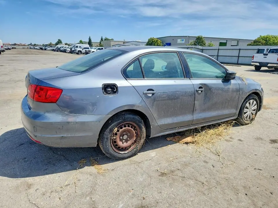 2013 VOLKSWAGEN JETTA BASE  