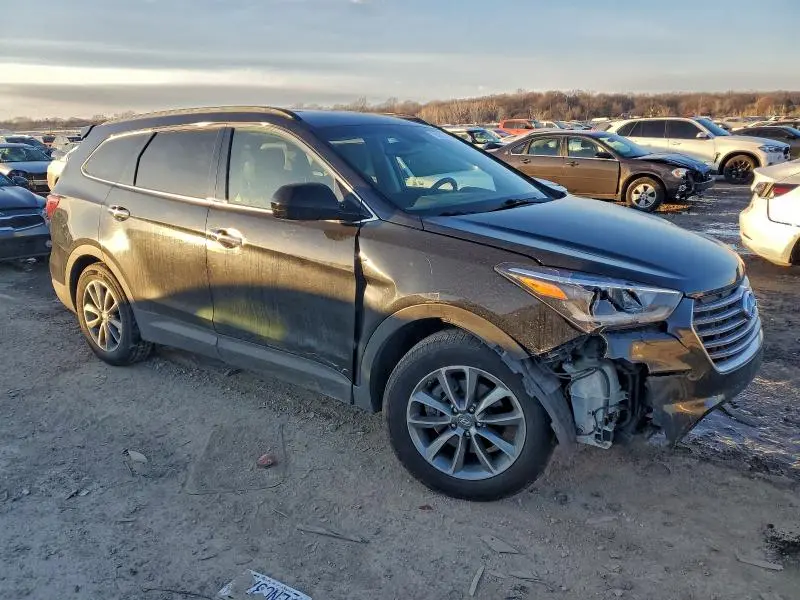 2017 HYUNDAI SANTA FE SE  