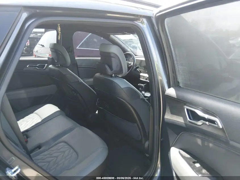 2023 KIA SPORTAGE X-LINE
