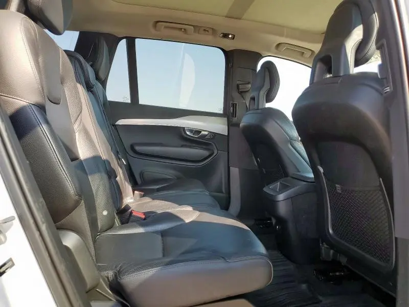 2017 VOLVO XC90 T5