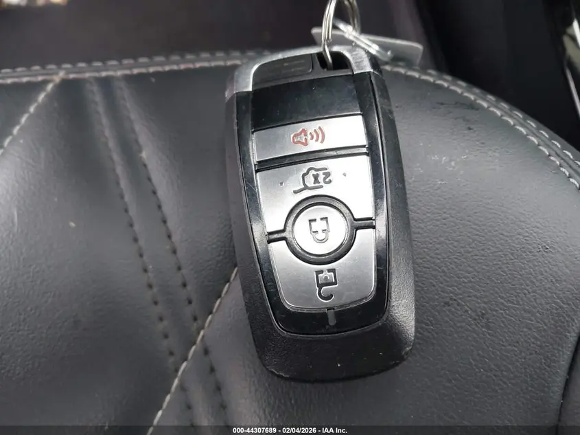 2022 FORD MUSTANG MACH-E SELECT