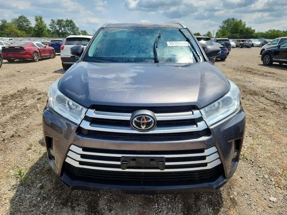 2019 TOYOTA HIGHLANDER XLE  