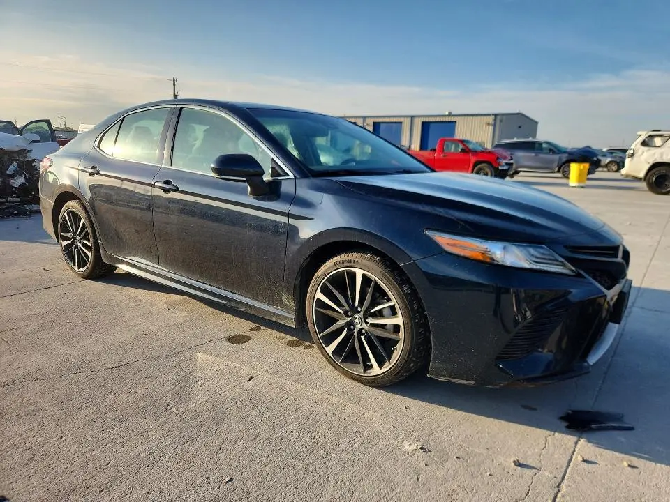 2018 TOYOTA CAMRY XSE  