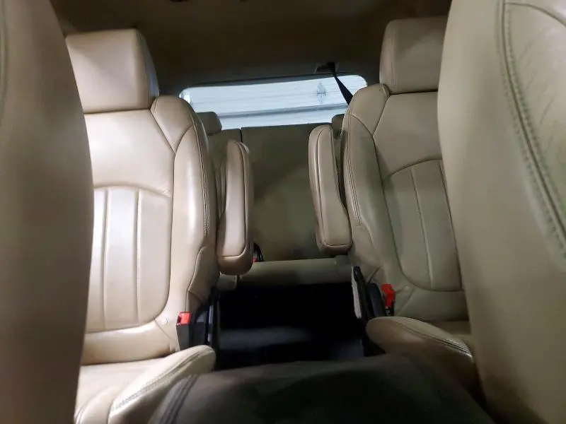 2011 CHEVROLET TRAVERSE LTZ  