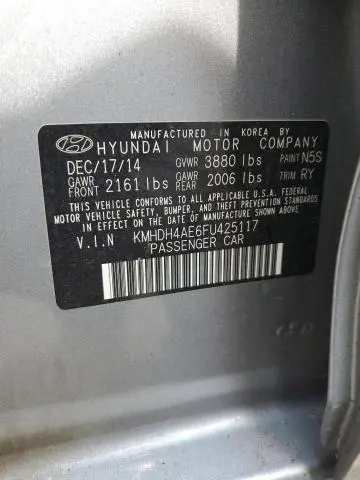 2015 HYUNDAI ELANTRA SE  