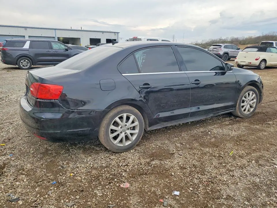 2013 VOLKSWAGEN JETTA SE  
