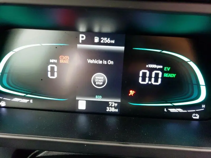 2025 HYUNDAI ELANTRA BLUE  