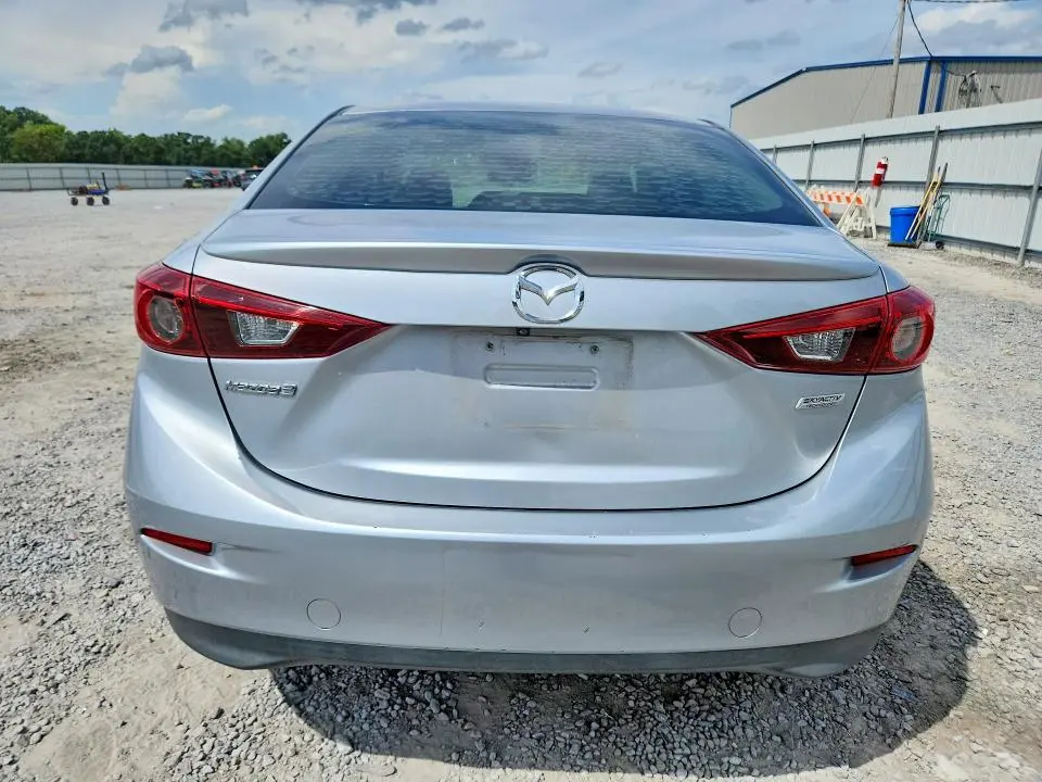 2018 MAZDA 3 TOURING  