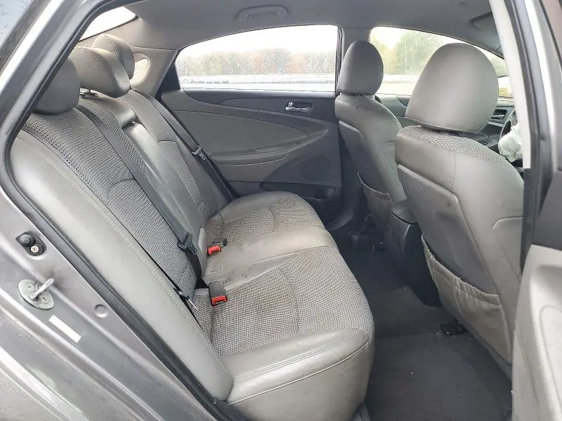 2011 HYUNDAI SONATA SE  