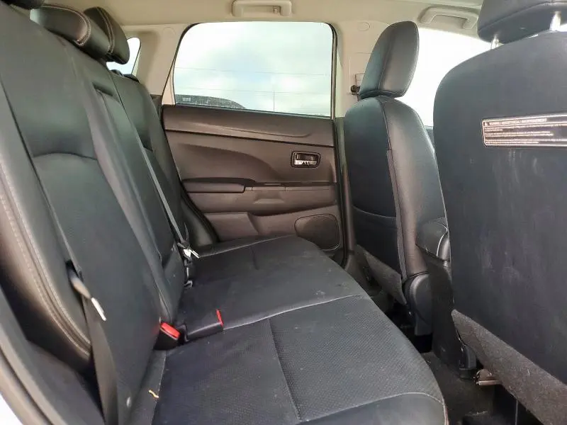 2015 MITSUBISHI OUTLANDER SPORT SE  