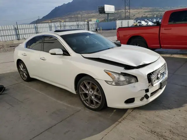 2010 NISSAN MAXIMA S  